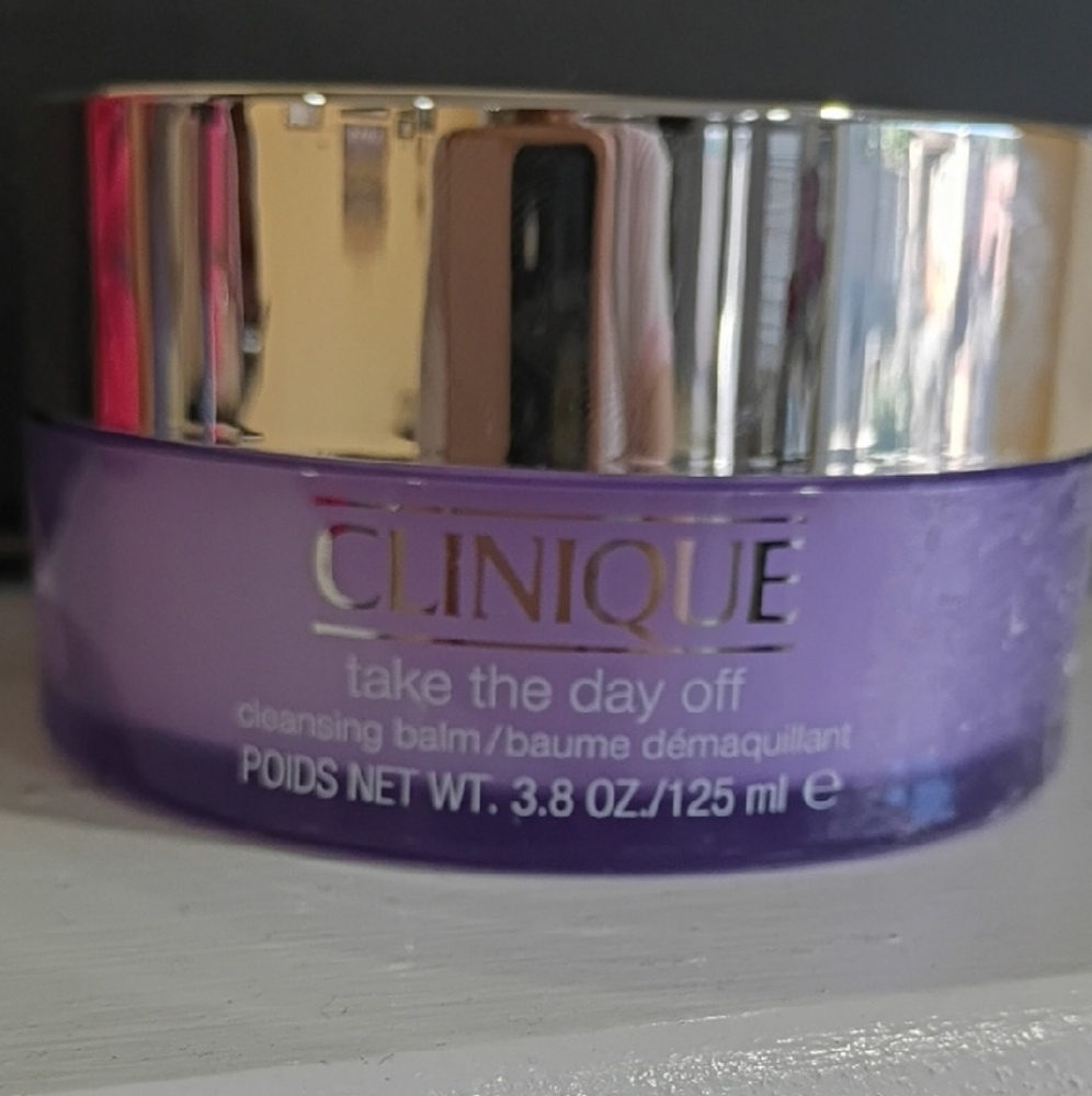 Clinique Take the Day Off Balm in Purple Jar